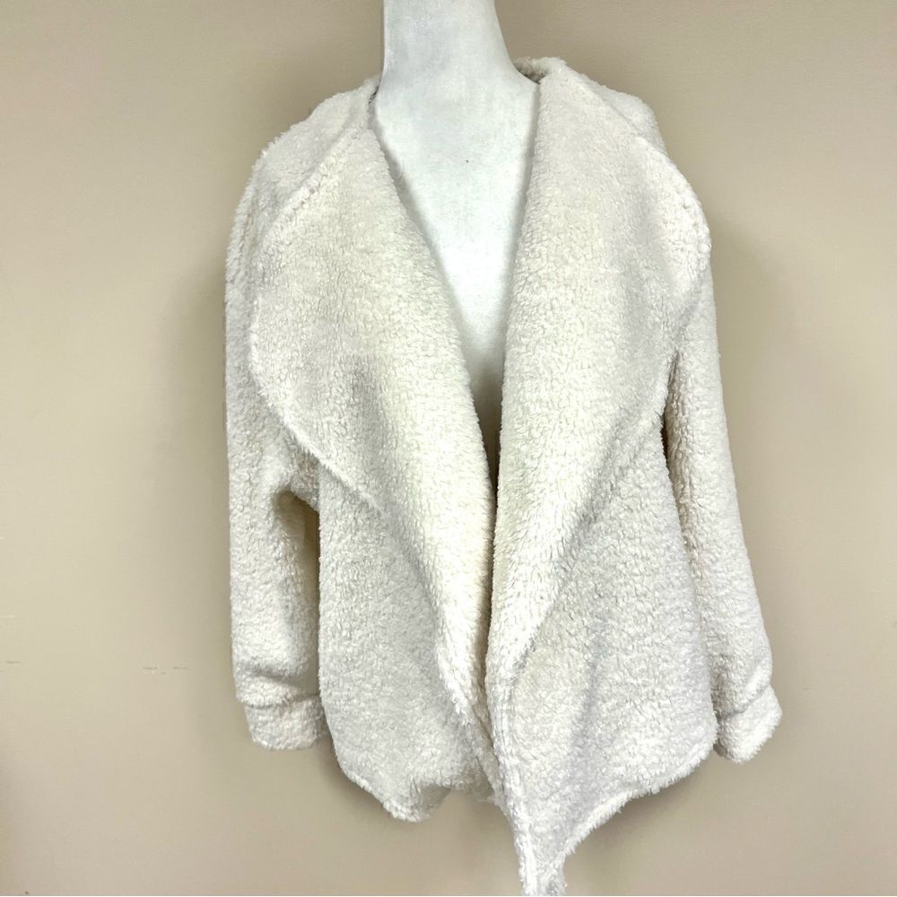 NWT Express flyaway color off white furry jacket Sz S